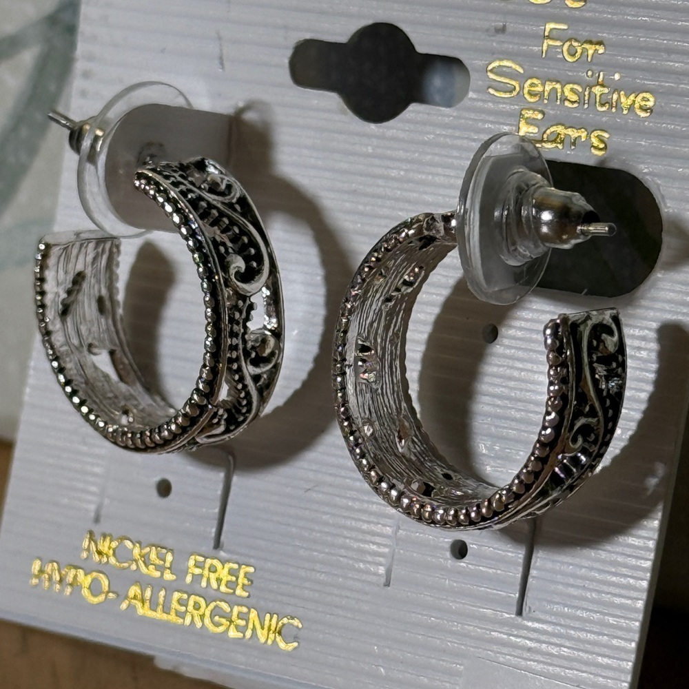 Main Street .75” Women’s Small Hoop Silver Earrings hypoallergenic nickel free